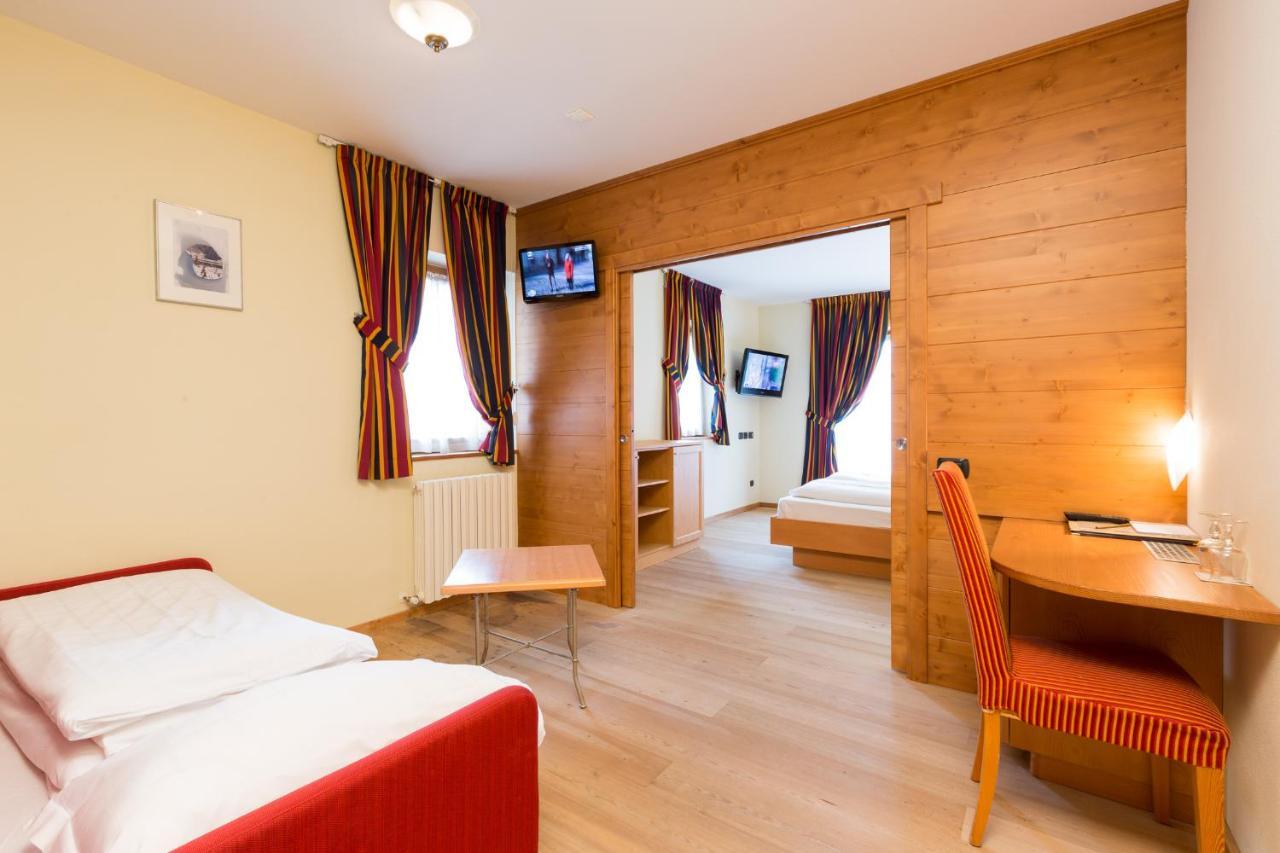 Touring Hotel