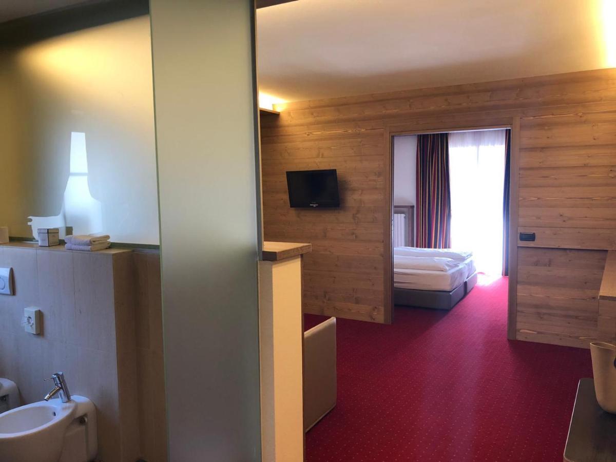 Hotel Touring 4*