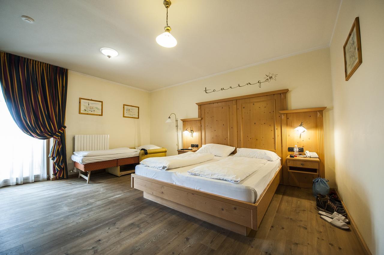 Touring Hotel